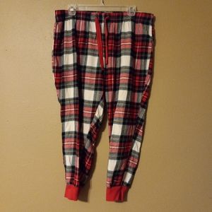 Old Navy plaid cuffed large pajama bottoms